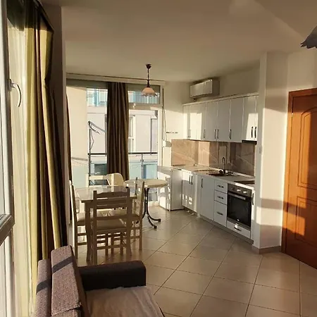 Robert Apartamento Kodermarlekaj